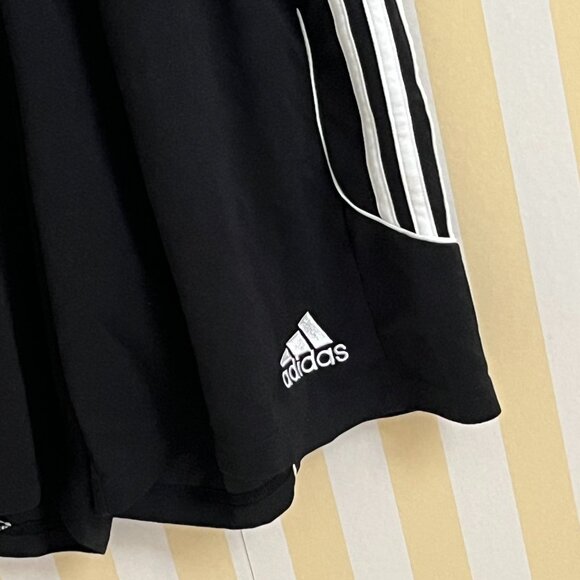 Youth adidas shorts - Picture 2 of 5